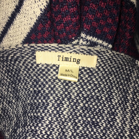 Aztec Print Sweater - Picture 5 of 7